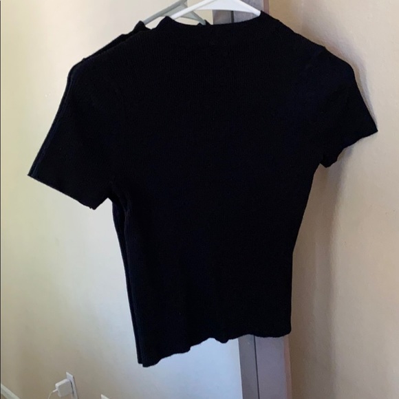 black crop shirt, material is a thicker knit! - Picture 2 of 3